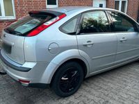 Gebraucht Ford Focus 2005 Grau Limousine