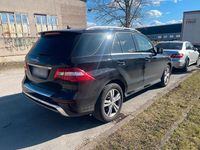 Gebraucht Mercedes ML350 258 PS (189 kW) 2013 Schwarz SUV