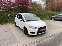 Gebraucht Mitsubishi Colt Inform 75 PS (55 kW) 2009 Weiß Kleinwagen