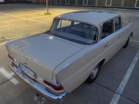 Gebraucht Mercedes 220 95 PS (69 kW) 1964 Beige Limousine