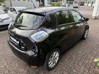 Gebraucht Renault Zoe LIMITED 80 kW (109 PS) 2018 Blackpearlschwarz (metallic) Kleinwagen