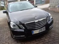 Gebraucht Mercedes E220 Avantgarde 170 PS (125 kW) 2010 Schwarz Limousine