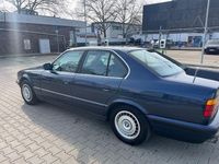 Gebraucht BMW 525 192 PS (141 kW) 1990 Blau Limousine