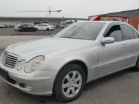 Gebraucht Mercedes E240 Elegance 177 PS (130 kW) 2002 Grau Limousine