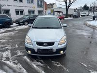 Gebraucht Kia Rio Basis 97 PS (71 kW) 2010 Grau Limousine