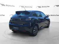Neu Peugeot 208 Style 101 PS (74 kW) 2026 Lackierung schwarz perla nera/typ aussenverkleidung metalliclackierung Kleinwagen