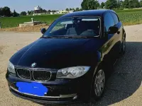 Gebraucht BMW 318 143 PS (105 kW) 2011 Schwarz Limousine