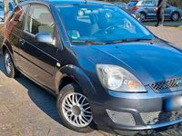 Gebraucht Ford Fiesta 69 PS (50 kW) 2008 Blau Kleinwagen