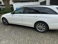 Gebraucht Mercedes E200 Avantgarde 184 PS (135 kW) 2016 Weiß Kombi