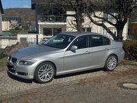 Gebraucht BMW 320 184 PS (135 kW) 2010 Silber Limousine