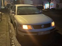 Gebraucht VW Passat 115 PS (84 kW) 2000 Grau Limousine