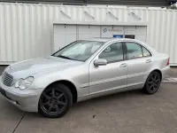 Gebraucht Mercedes C200 163 PS (119 kW) 2002 Silber Limousine