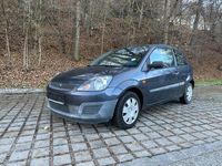 Second-hand Ford Fiesta Trend 70 CP (51 kW) 2006 Gri Hatchback