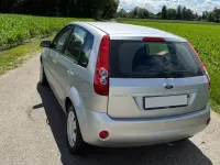 Gebraucht Ford Fiesta 70 PS (51 kW) 2008 Silber Kleinwagen