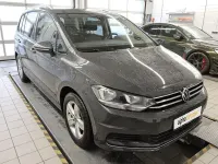 Używany VW Touran Active 150 KM (110 kW) 2022 Szary Minivan