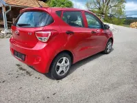 Gebraucht Hyundai i10 67 PS (49 kW) 2014 Rot Kleinwagen
