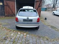 Gebraucht Opel Corsa 54 PS (39 kW) 2000 Silber Kleinwagen