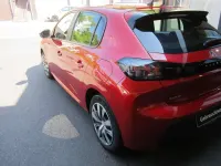 Gebraucht Peugeot 208 Active 101 PS (74 kW) 2023 Elixir rot Kleinwagen