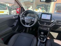 Gebraucht Ford Fiesta Titanium 101 PS (74 kW) 2017 Rot Limousine