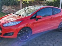 Gebraucht Ford Fiesta 101 PS (74 kW) 2017 Rot Kleinwagen