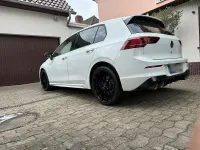 Gebraucht VW Golf VIII R 333 PS (244 kW) 2025 Weiß Limousine