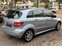Gebraucht Mercedes B180 116 PS (85 kW) 2010 Blau Van / Kleinbus