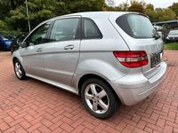 Gebraucht Mercedes B180 109 PS (80 kW) 2007 Silber Van / Kleinbus