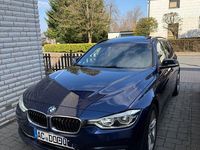 Gebraucht BMW 330 Sport Line 258 PS (189 kW) 2018 Blau Kombi