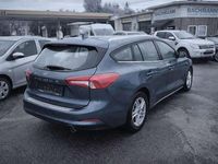 Gebraucht Ford Focus Active X 125 PS (91 kW) 2020 Grau Kombi