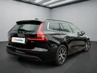 Gebraucht Volvo V60 197 PS (144 kW) 2023 Schwarz Kombi