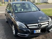 Gebraucht Mercedes B180 109 PS (80 kW) 2014 Schwarz Van / Kleinbus