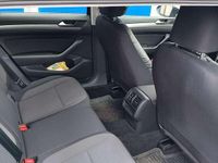 Gebraucht VW Passat 120 PS (88 kW) 2019 Schwarz Limousine