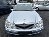 Second-hand Mercedes E200 163 CP (119 kW) 2003 Albastru Berlinǎ
