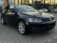 Gebraucht VW Jetta 105 PS (77 kW) 2011 Schwarz Limousine