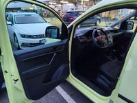 Usata VW Caddy 102 CV (75 kW) 2016 Verde Monovolume