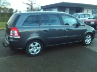 Gebraucht Opel Zafira Family 110 PS (80 kW) 2012 Karbongrau/grey (metallic) Van / Kleinbus
