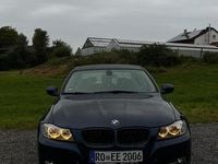 Gebraucht BMW 325 Exclusive 218 PS (160 kW) 2010 Blau Limousine