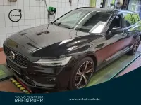Gebraucht Volvo V60 Plus 197 PS (144 kW) 2024 Schwarz Kombi