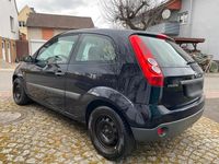 Gebraucht Ford Fiesta 75 PS (55 kW) 2006 Blau Kleinwagen