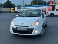 Gebraucht Renault Clio II 68 PS (50 kW) 2009 Weiß Kleinwagen