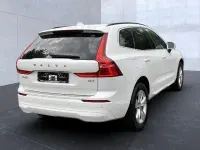 Gebraucht Volvo XC60 Core 197 PS (144 kW) 2023 Crystal white (metallic) SUV