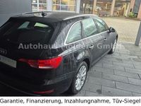 Gebraucht Audi A4 Design 150 PS (110 kW) 2018 Mythosschwarz metallic Kombi