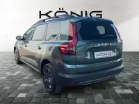 Gebraucht Dacia Jogger Expression 110 PS (80 kW) 2025 Grün Van / Kleinbus