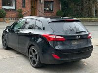 Gebraucht Hyundai i30 110 PS (80 kW) 2014 Schwarz Limousine