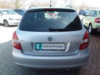 Gebraucht Skoda Fabia Comfort 105 PS (77 kW) 2011 Silber metallic Kleinwagen