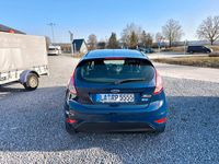 Gebraucht Ford Fiesta 65 PS (47 kW) 2014 Blau Kleinwagen