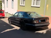 Second-hand Mercedes E200 163 CP (119 kW) 2004 Albastru Berlinǎ