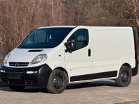 Second-hand Opel Vivaro 101 CP (74 kW) 2005 Alb Monovolum