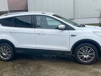 Gebraucht Ford Kuga 140 PS (102 kW) 2014 Weiß SUV