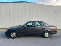 Gebraucht Mercedes C180 122 PS (89 kW) 1993 Braun Limousine